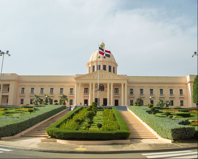 República Dominicana busca mejorar el perfil de la deuda con emisiones de moneda local./ Foto tomada del sitio web del Palacio Nacional.
