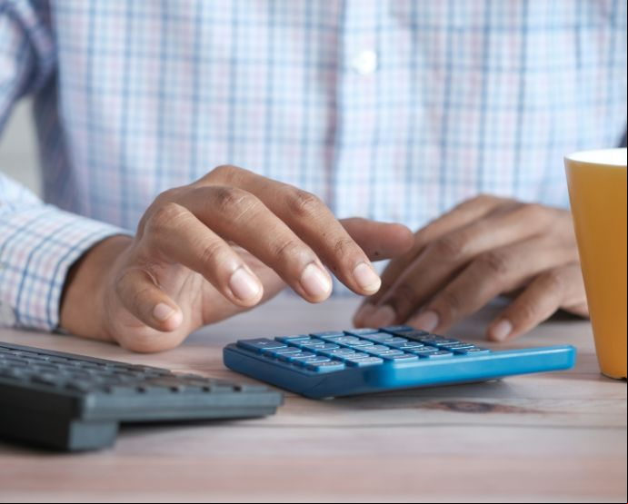 En Brasil, con más de 70 millones de personas no bancarizadas o sub-bancarizadas, existe una demanda latente de soluciones crediticias más inclusivas y accesibles./ Unsplash - Owfiqu Barbhuiya JhevWHCbVyw.