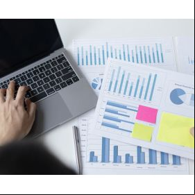 El marketing es esencial para el desarrollo de negocios / Canva.