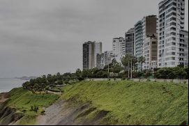 Tras superar el mal desempeño de 2024, se espera que la economía peruana crezca este año 2,9 %./ Unsplash- Chanks1965.