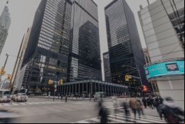 Los emisores soberanos y corporativos de América Latina deben superar una serie de retos locales, regionales y globales este año./ Unsplash - alex°.