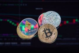 Millones de personas usan sistemas digitales sofisticados desde sus celulares con plena confianza. ¿Por qué no podría ocurrir lo mismo con las criptomonedas? / Canva.