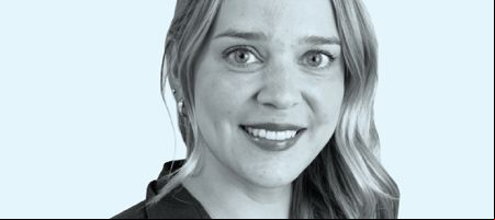Valentina Kuscevic, recién nombrada Directora en materia laboral de Carey y co-líder de Visas Carey. / Diseño: Miguel Loredo - LexLatin.